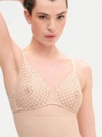 Subtile reggiseno senza ferretto, nudo