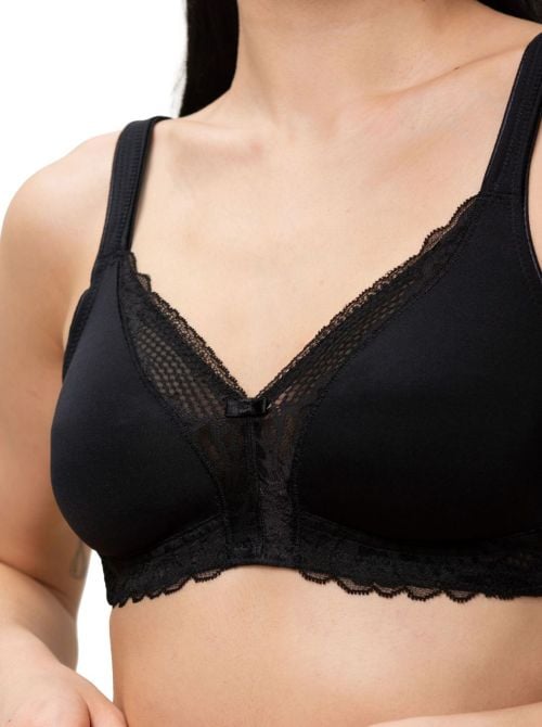 Modern Lace+Cotton N  non-wired bra, black TRIUMPH