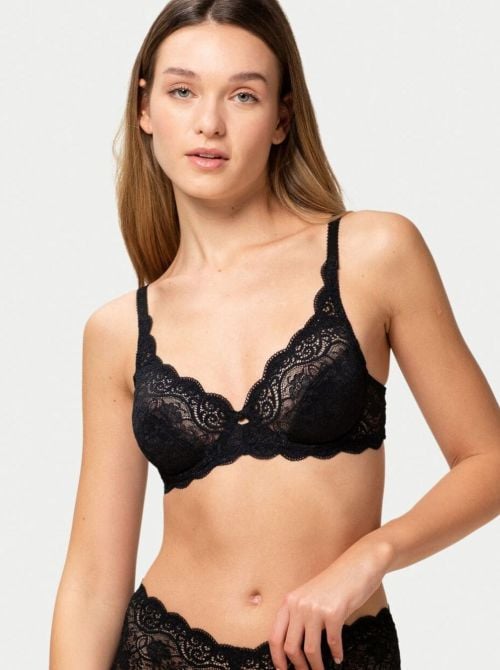 Amourette 300 W wired bra B-F Cups, black TRIUMPH