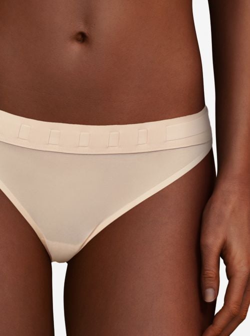 Accent briefs, natural CHANTAL THOMASS