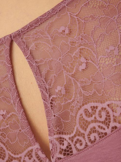 Amourette pigiama in pizzo, naked pink TRIUMPH
