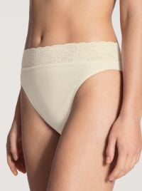 21901 Lycraspitze Slip fianco medio, champagne