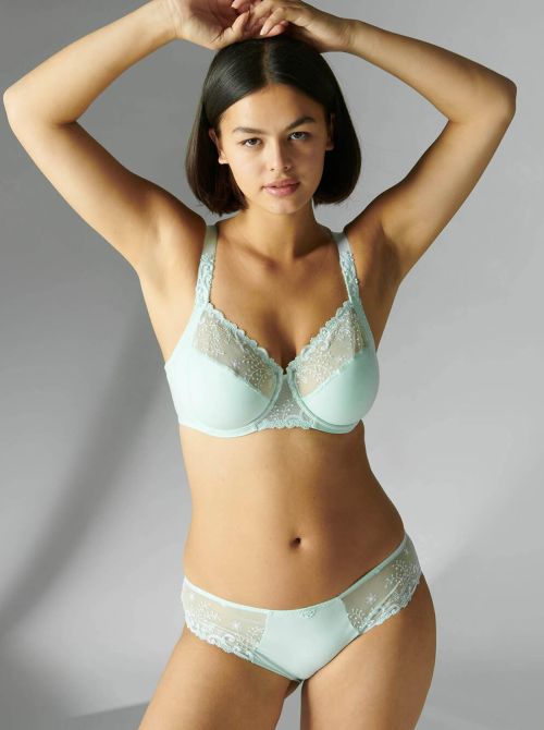 Delice Underwired bra with deep cups