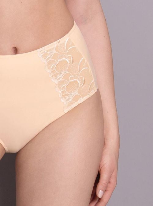 Lucia maxi briefs, light powder ANITA