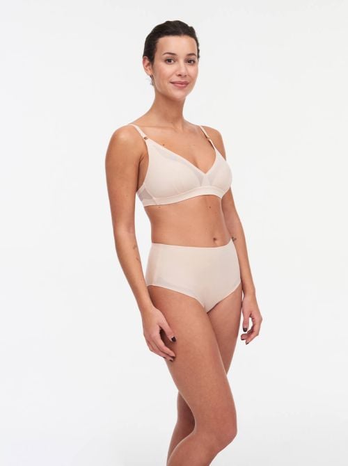 Pure Light wire free triangle bra, beige