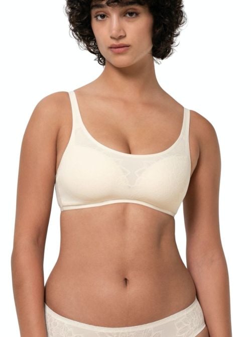 Fit Smart P non-wired bra with padding