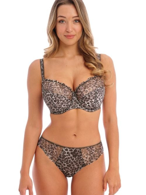 Antonia briefs FANTASIE