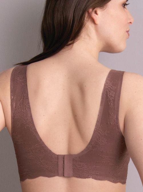 Essential Lace bralette con coppe imbottite, berry