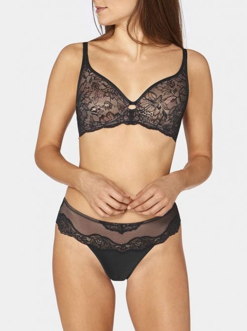 Amourette Charm W02 underwired bra, black