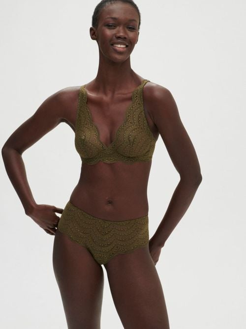 Karma Shorty, vert aventure SIMONE PERELE