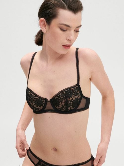 Amazone hulf-cup bra, black