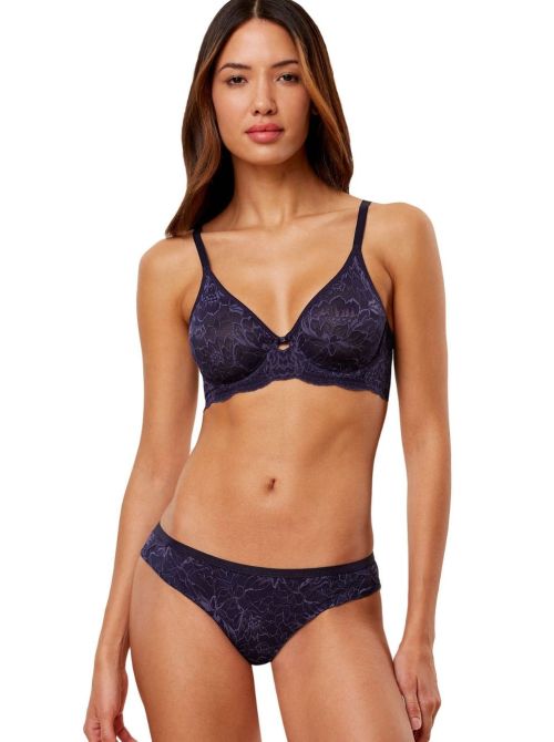 Amourette Charm T W02 underwired bra, sky line TRIUMPH