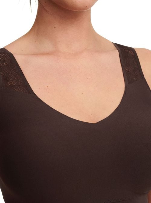 SoftStretch top imbottito con pizzo, marrone scuro