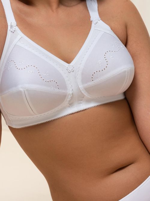 Doreen + Cotton 01 N non-wired bra, white