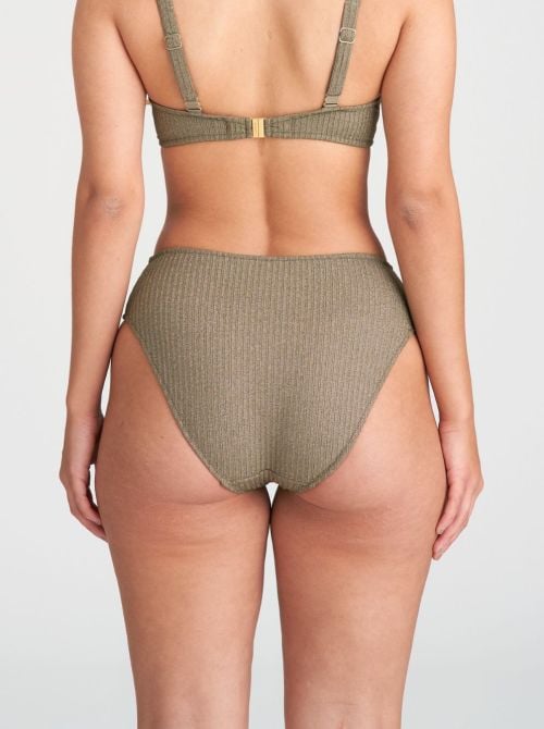 Tinjis slip a vita alta mare, golden olive