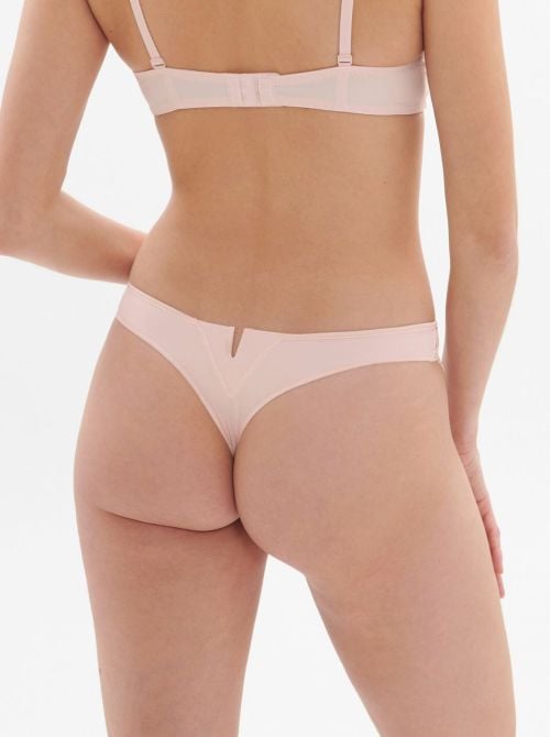 Saga Tanga, rosa tattoo