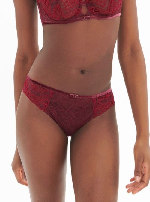 Scenario slip in pizzo, rosso borgogna
