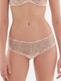 Singuliere Shorty, polvere di petalo