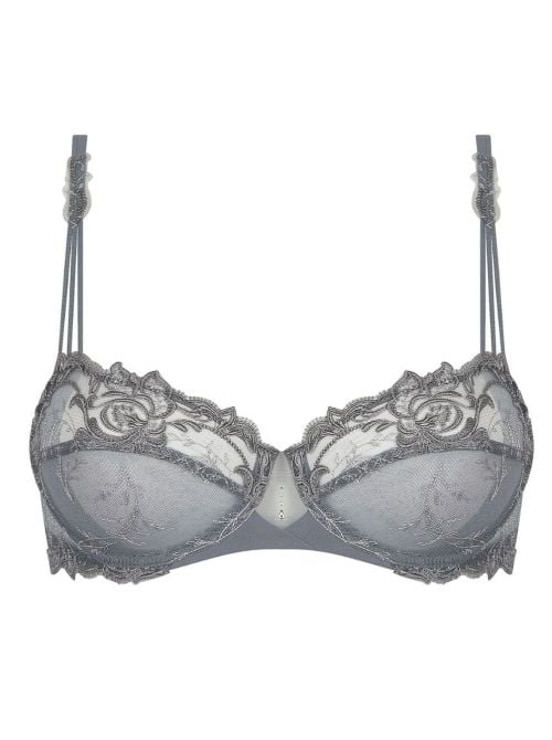 Source Beaute balcony, source pearls
