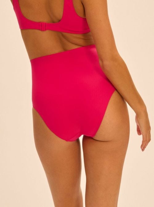 Pretty coulotte per bikini, lipstick