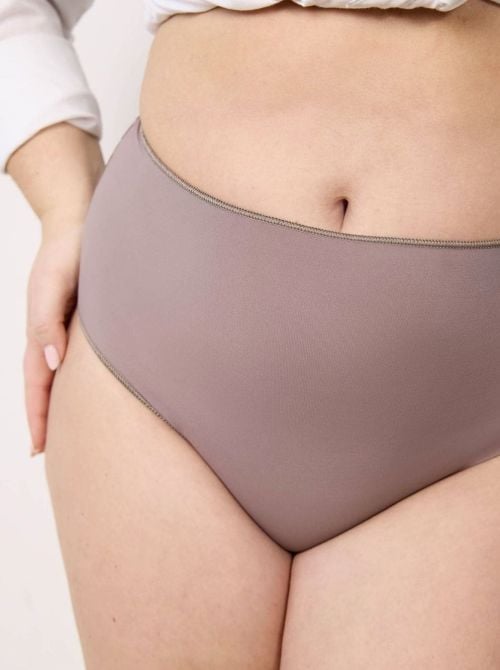 Les Invisibles Culotte, fauve