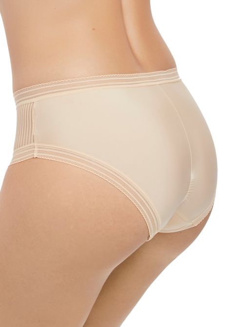 Fusion Brief, sand