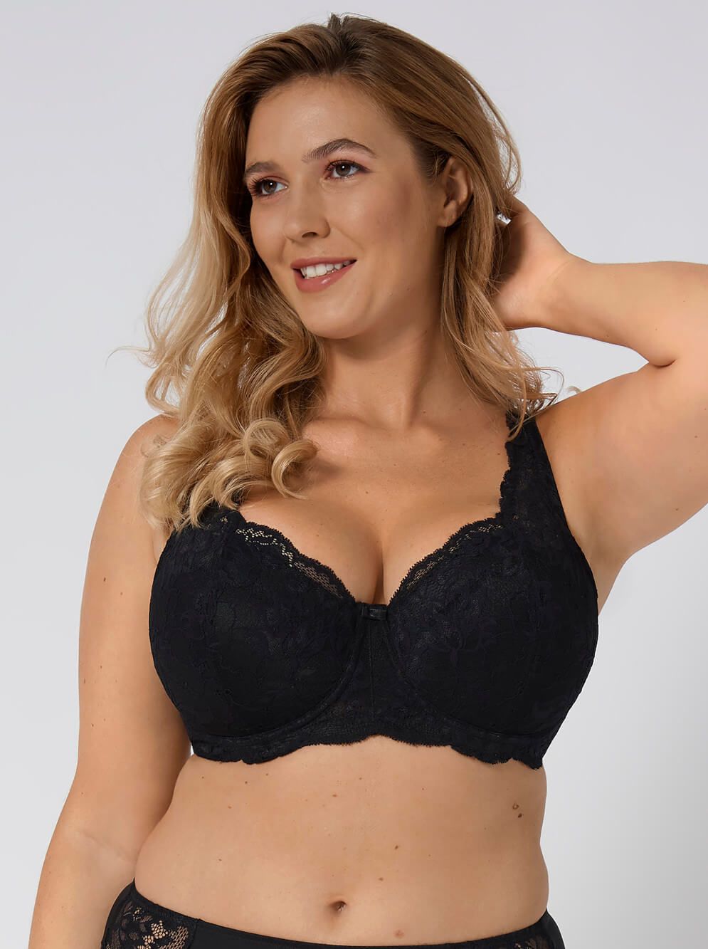 Reggiseno Amourette Charm WHP in pizzo elasticizzato colore nero. Sconto Promozione