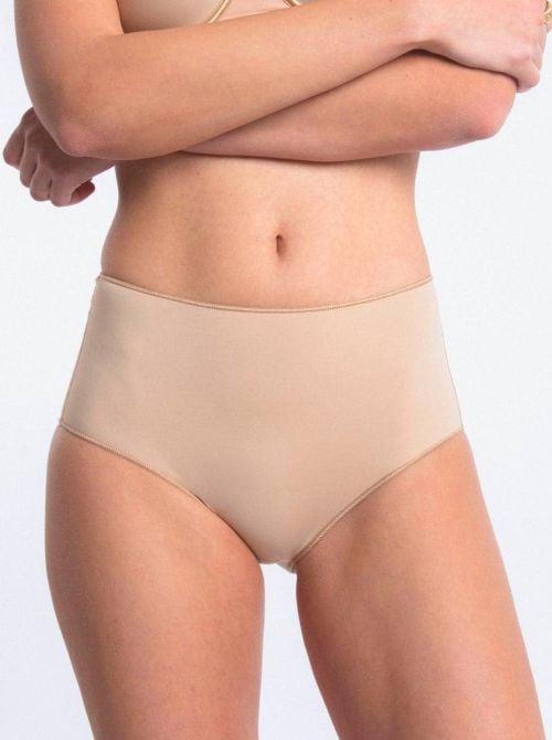 Les Invisibles Culotte, nudo