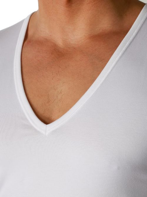 Dry cotton undershirt, white