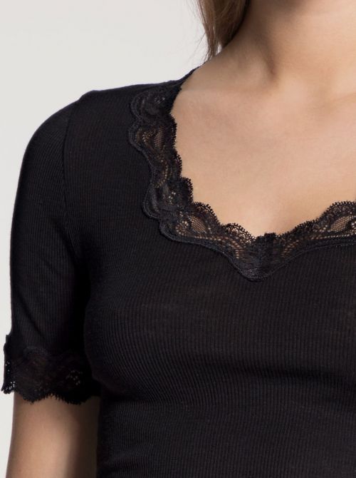 Richesse Lace 14990 Short sleeve wool and silk T-shirt, black CALIDA