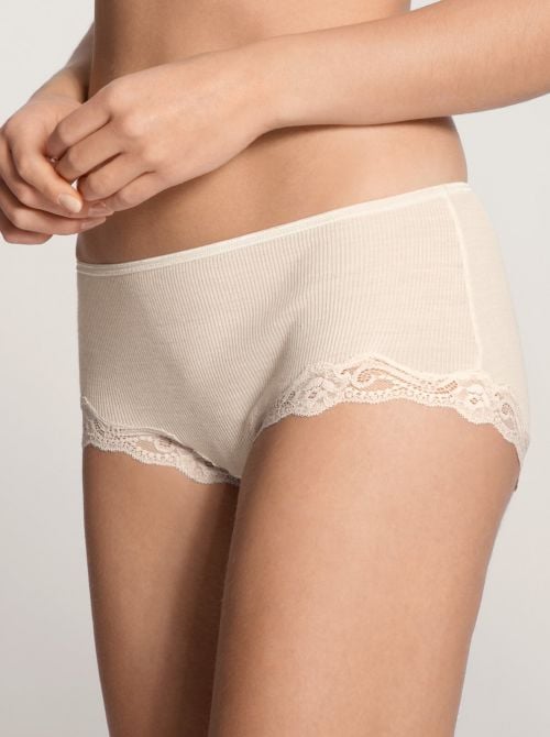 Richesse Lace Slip panty, avorio CALIDA