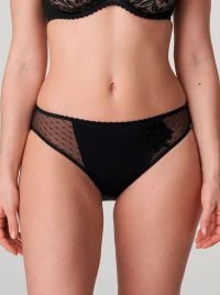 Divine Slip, nero