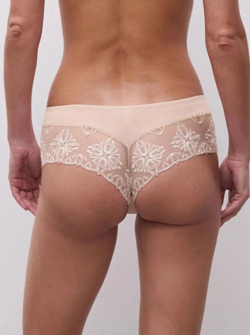 Champs Elys&eacute;es shorty, nudo