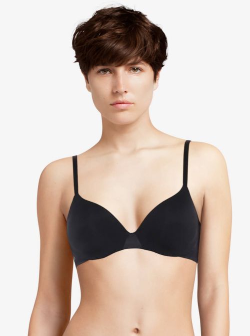 Essentiall underwired moulded bra, black CHANTELLE