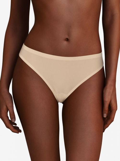 Softstrech one size thong, nude