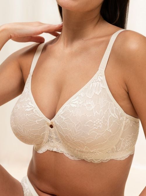 Amourette Charm W02 underwired bra, creamy dream